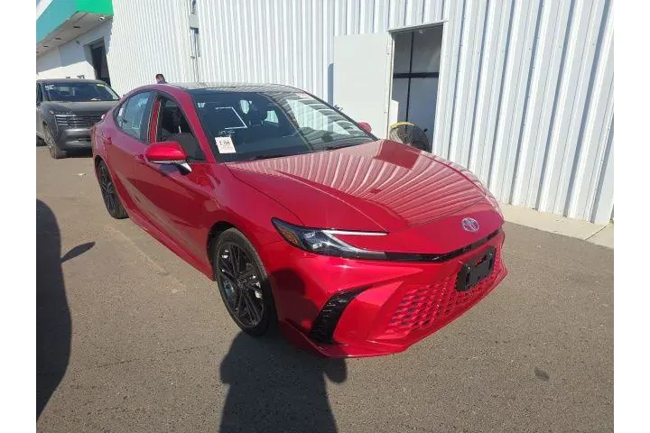 $38900 : Toyota Camry 2025 XSE 4dr Se image 1