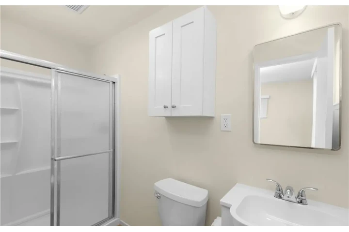 $2500 : 3 Bedroom house in Lynwood image 9