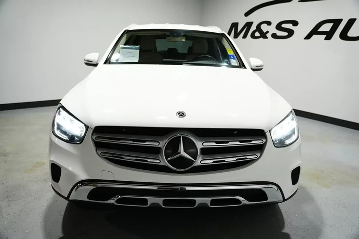 $22156 : 2020 GLC 300 image 6