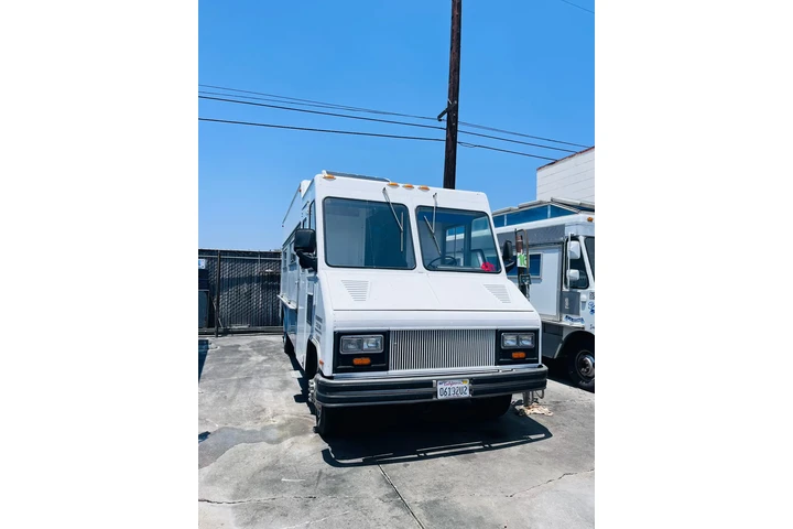 $80000 : FOOD TRUCK $ VENTA O RENTA image 3