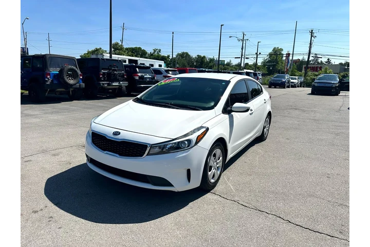 $9280 : 2017 Forte LX Manual image 6
