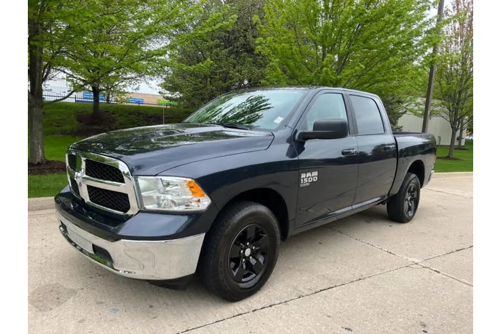 $23997 : 2021 RAM 1500 Classic SLT image 4