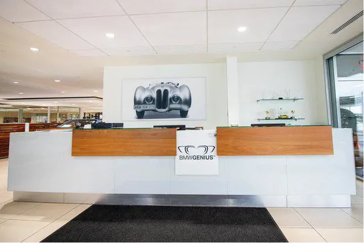 $39995 : BMW 3 Series 2023 AWD 330i x image 6