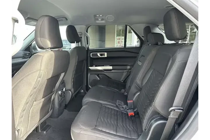 $22555 : Ford Explorer 2021 AWD XLT 4 image 10