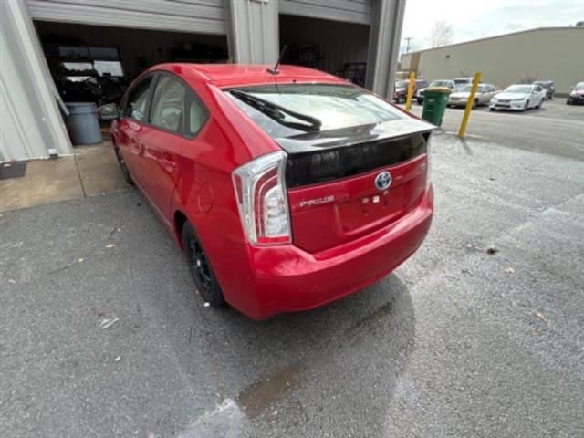 2015 Prius image 5