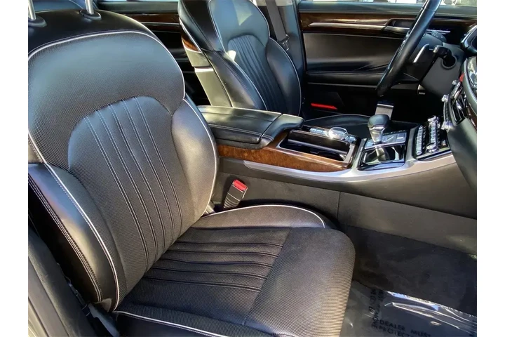 $18495 : Genesis G90 2017 3.3T Premiu image 10