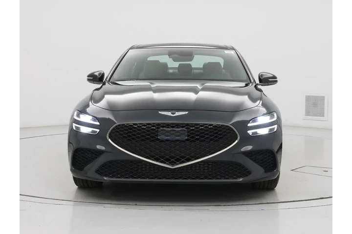 $32998 : Genesis G70 2023 AWD 2.0T 4d image 5