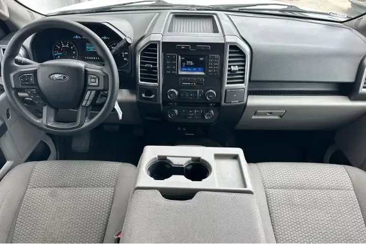 $17500 : Ford F-150 2015 4x2 XL 4dr S image 3