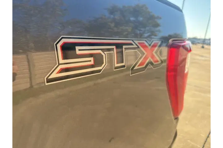 $33320 : Ford F-150 2023 4x2 XL 4dr S image 7