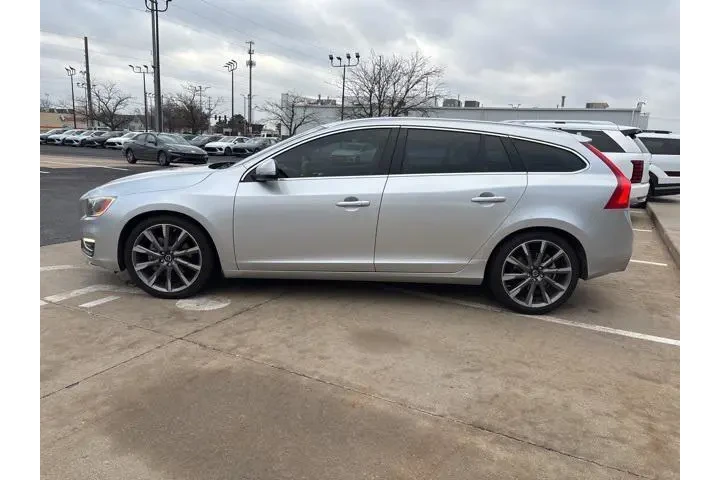 $16999 : Volvo V60 2015 AWD T5 Platin image 2