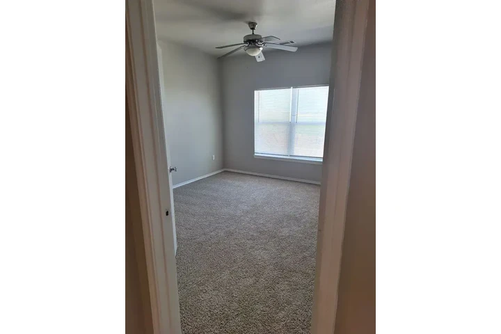 $2300 : Home for rent image 3