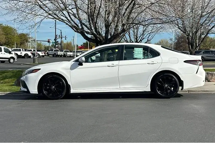 $27995 : Toyota Camry 2024 SE 4dr Sed image 5