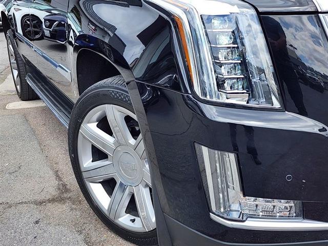 $27495 : 2016 Escalade ESV image 3