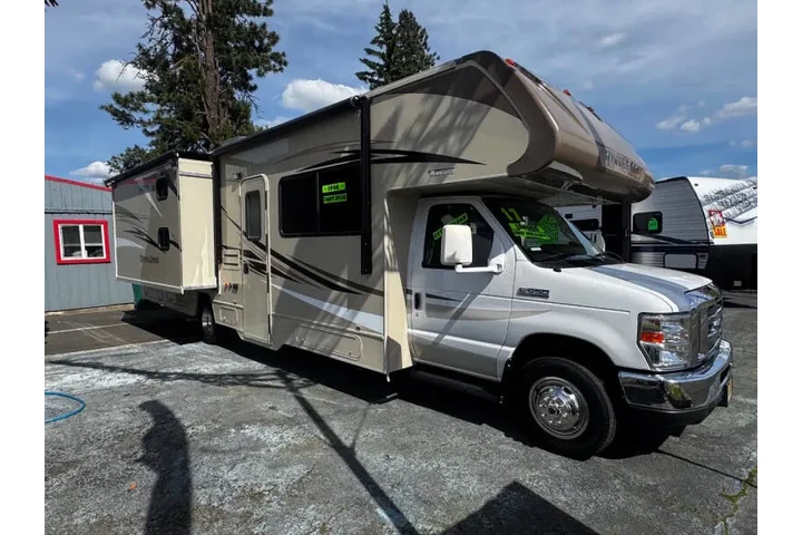 $52500 : 2017 Winnebago Minnie Winnie image 6