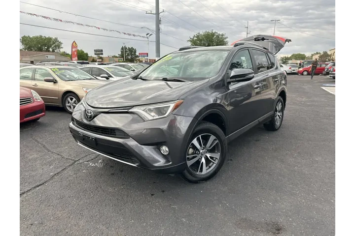 2018 RAV4 XLE image 3