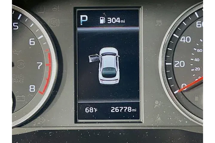 $27988 : Kia K5 2024 GT-Line 4dr Seda image 9