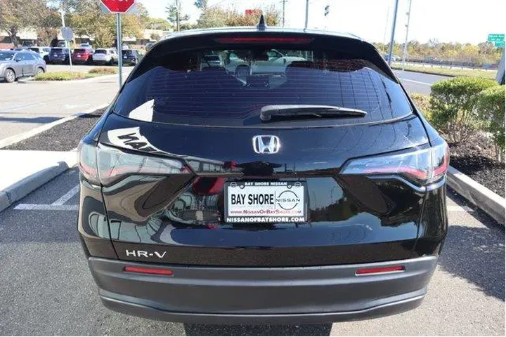 $23360 : Honda HR-V 2025 LX 4dr Cross image 7