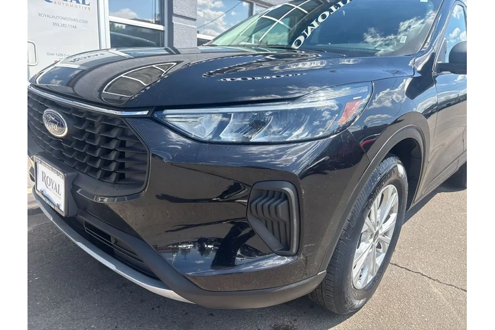 $23995 : 2025 Escape Active image 5