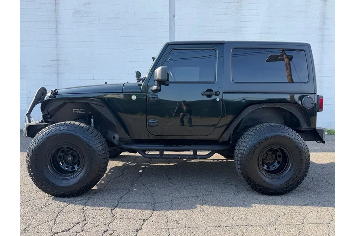 $10488 : 2012 Wrangler 4WD 2dr Sahara image 3