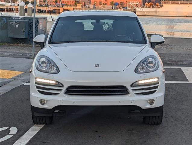 $13988 : 2013 Cayenne Diesel image 3