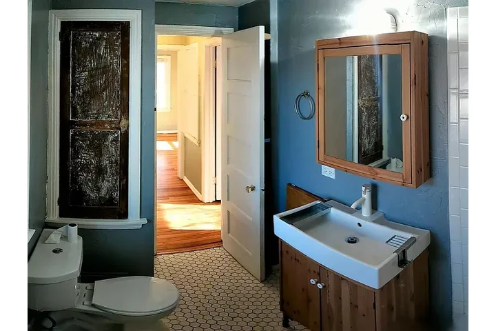 $2200 : Esta acogedora casa de dos dor image 8