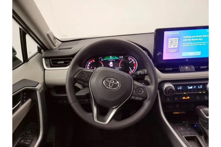 $36998 : Toyota RAV4 2025 XLE Premium image 10