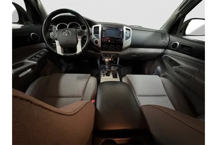 $26971 : Toyota Tacoma 2014 4x4 V6 4d image 10