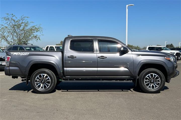 $35994 : Tacoma TRD Sport image 3