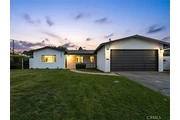 Single Family Home Available!! en Riverside