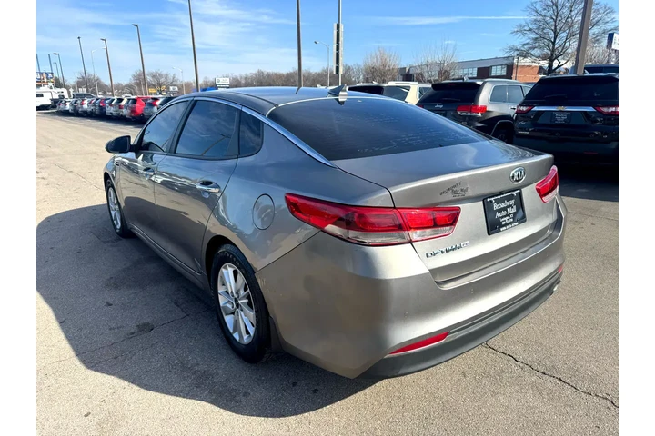 $10980 : 2018 Optima LX Auto image 4