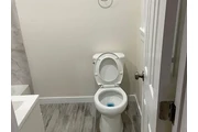 $1350 : Habitación completa en alquile thumbnail