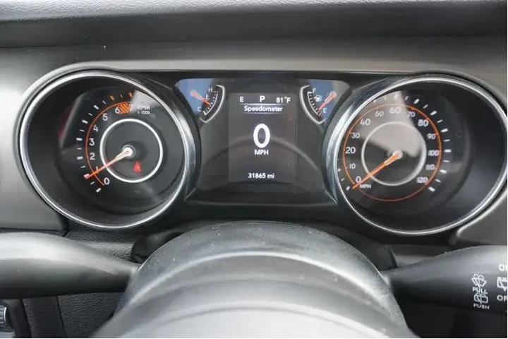 $31988 : Jeep Wrangler Unlimited 2022 image 10