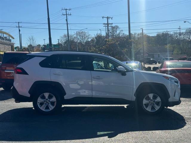 $22495 : 2021 RAV4 XLE image 7