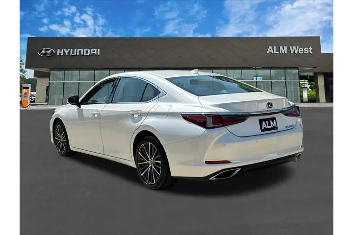 $37820 : Lexus ES 350 2023 4dr Sedan image 7