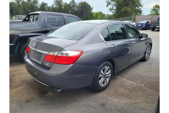 $12453 : Honda Accord 2015 LX 4dr Sed image 4