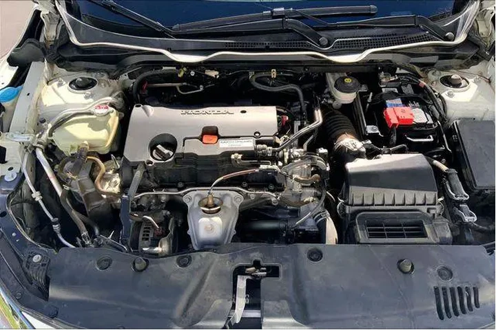 $19985 : Honda Civic 2018 LX 4dr Seda image 10