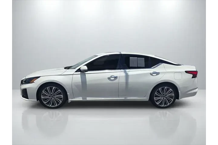 $23999 : Nissan Altima 2023 2.5 SL 4d image 10