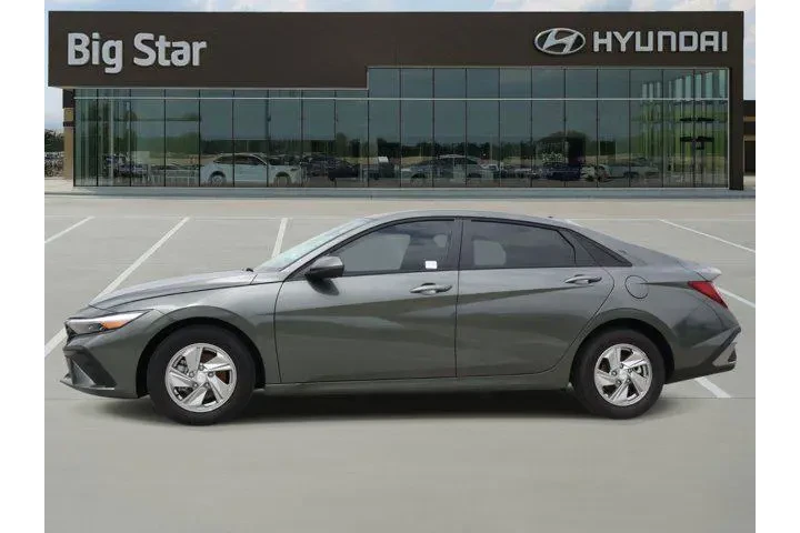 $22913 : Hyundai ELANTRA 2026 SE 4dr image 2