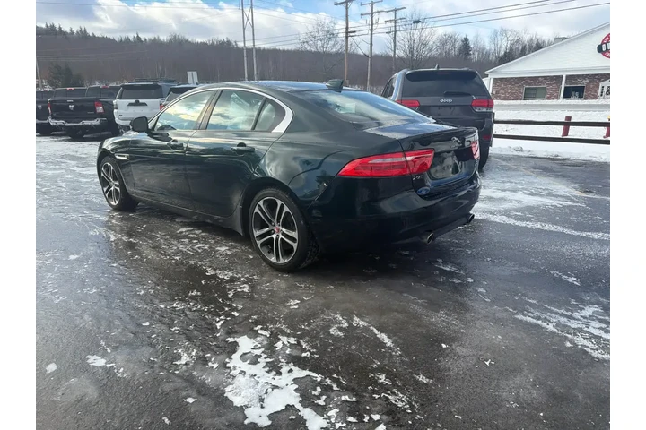 $12900 : Jaguar XE 2017 AWD 35t Premi image 5
