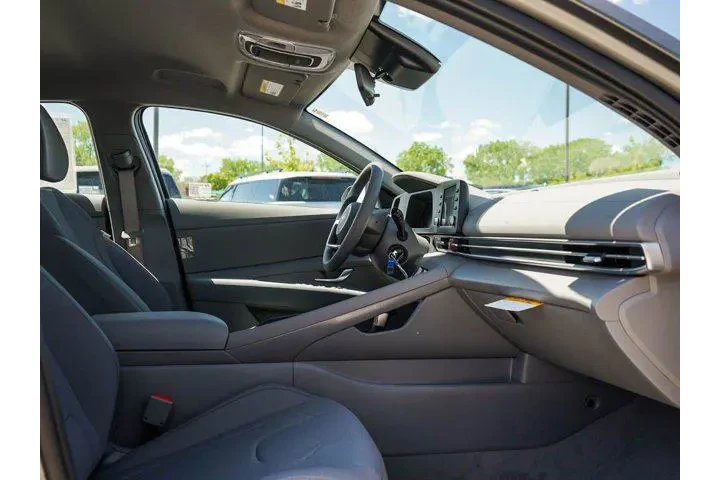 $22599 : Hyundai ELANTRA 2025 SE 4dr image 8