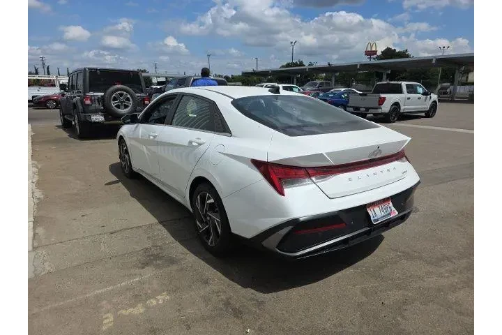 $21500 : Hyundai ELANTRA 2024 Limited image 4