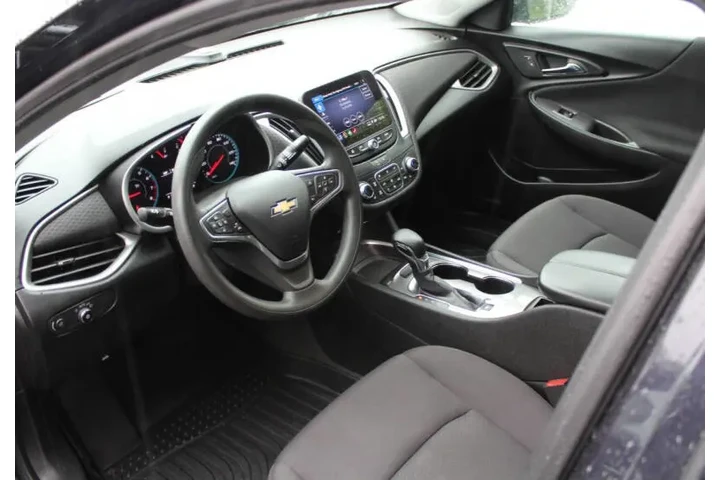 2023 Malibu LT image 7