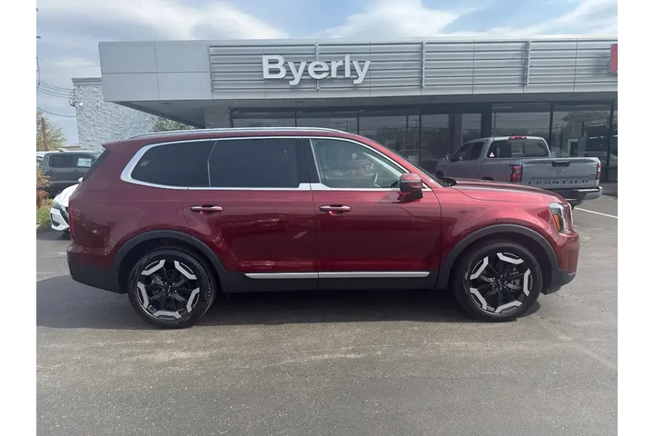 $33995 : Kia Telluride 2024 AWD S 4dr image 3