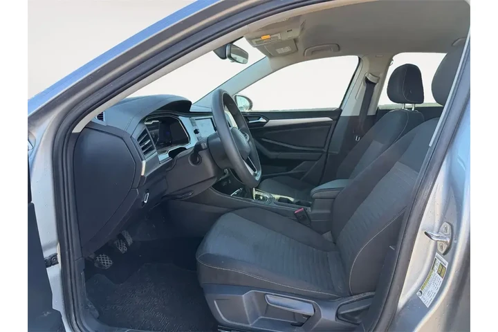 $17000 : Volkswagen Jetta 2023 S 4dr image 2