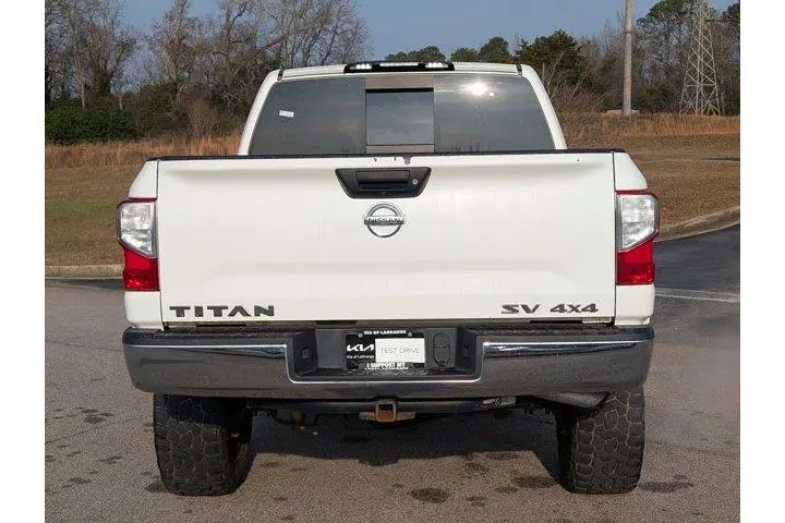 $24999 : Nissan Titan 2018 4x4 SV 4dr image 8