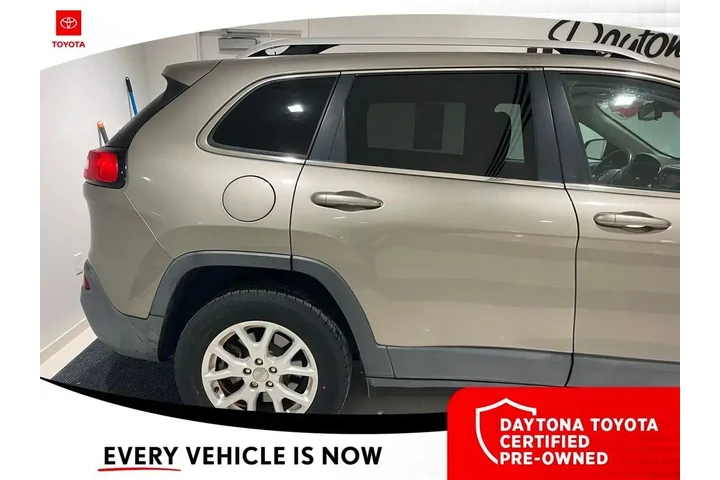 $16000 : Jeep Cherokee 2017 4x4 Latit image 8