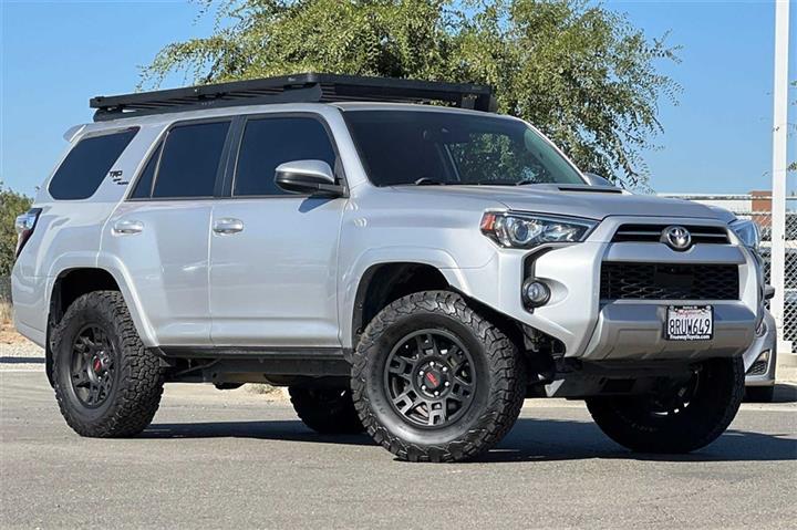 $34800 : 4Runner TRD Off-Road image 2