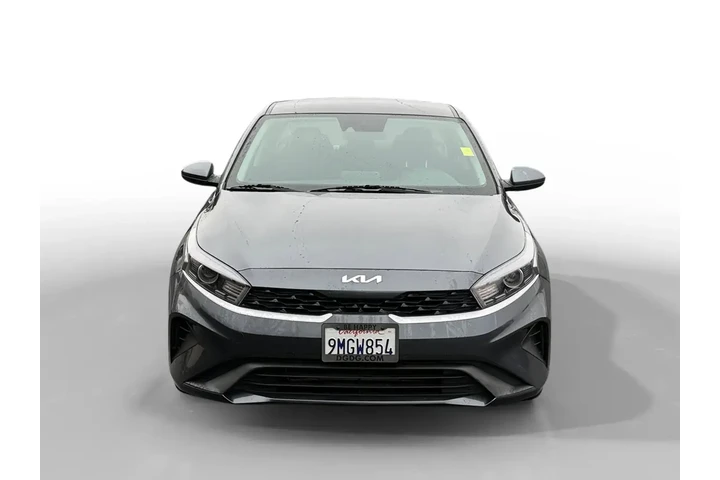 $16900 : Kia Forte 2024 LX 4dr Sedan image 8