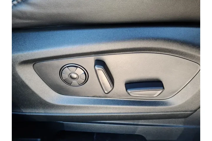 $30500 : Ford Explorer 2021 AWD Plati image 8