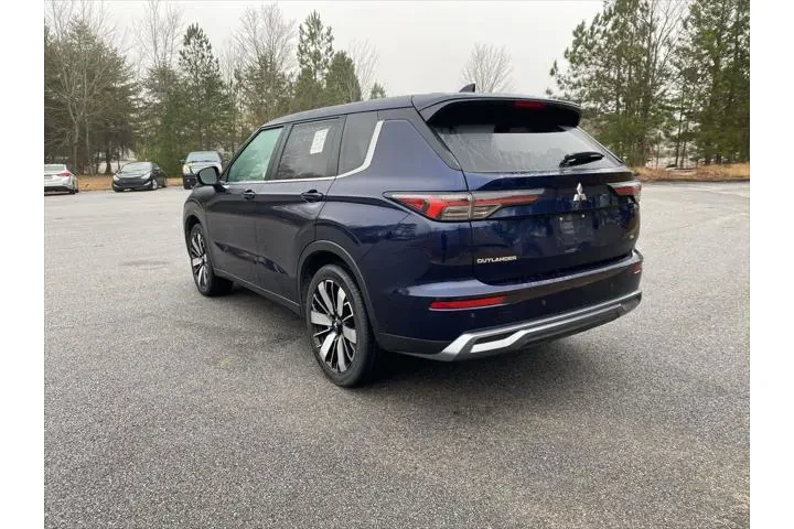 $22720 : Mitsubishi Outlander 2025 SE image 4